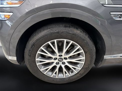 Used 2021 Genesis GV80 2.5T RWD image 9