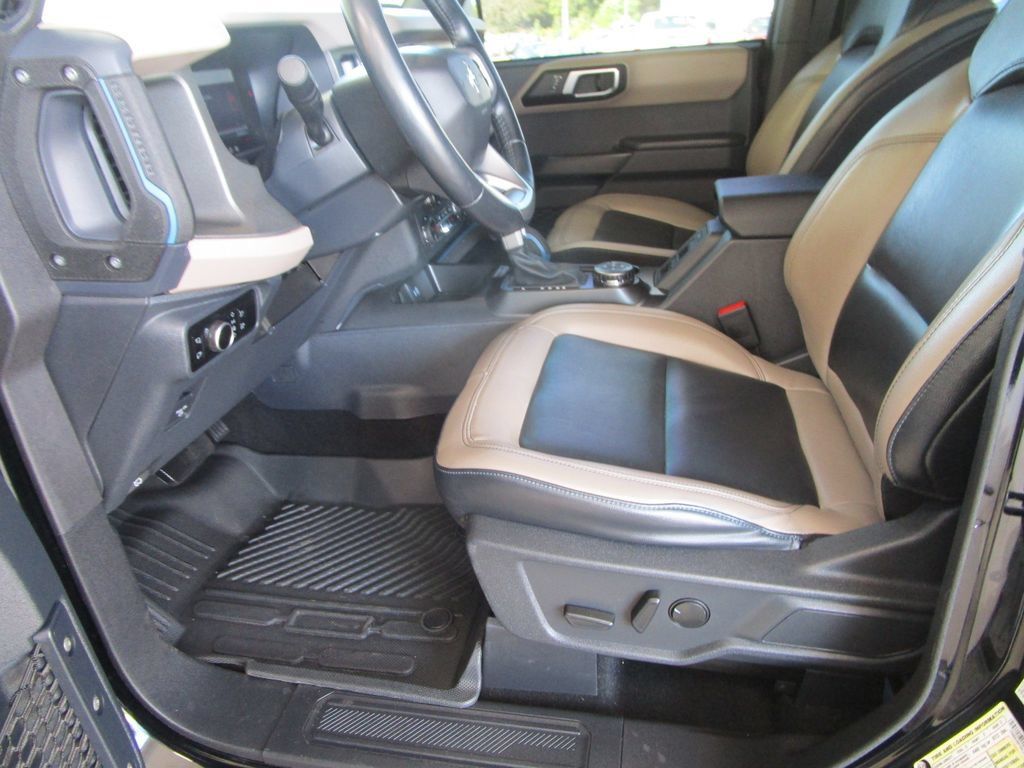 Used 2024 Ford Bronco Wildtrak AWD/4WD image 28