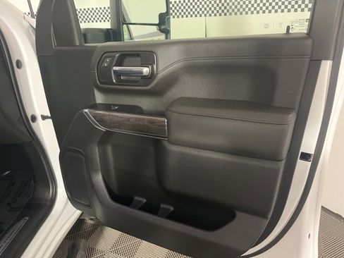 Used 2022 Chevrolet Silverado 2500 LTZ image 24