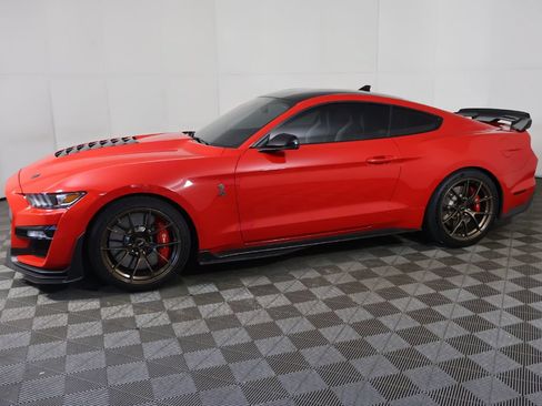 Used 2021 Ford Mustang Shelby GT500 w/ Technology Package RWD image 17
