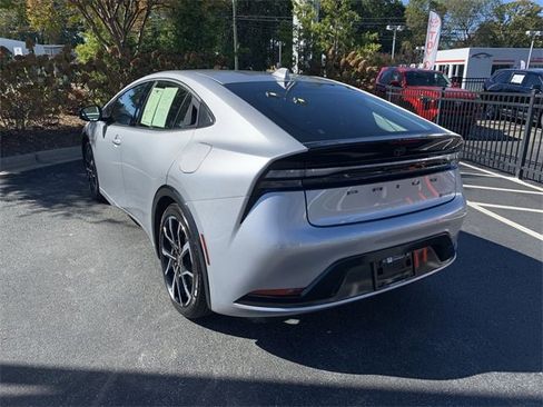 Certified 2025 Toyota Prius Plug-In Hybrid image 6