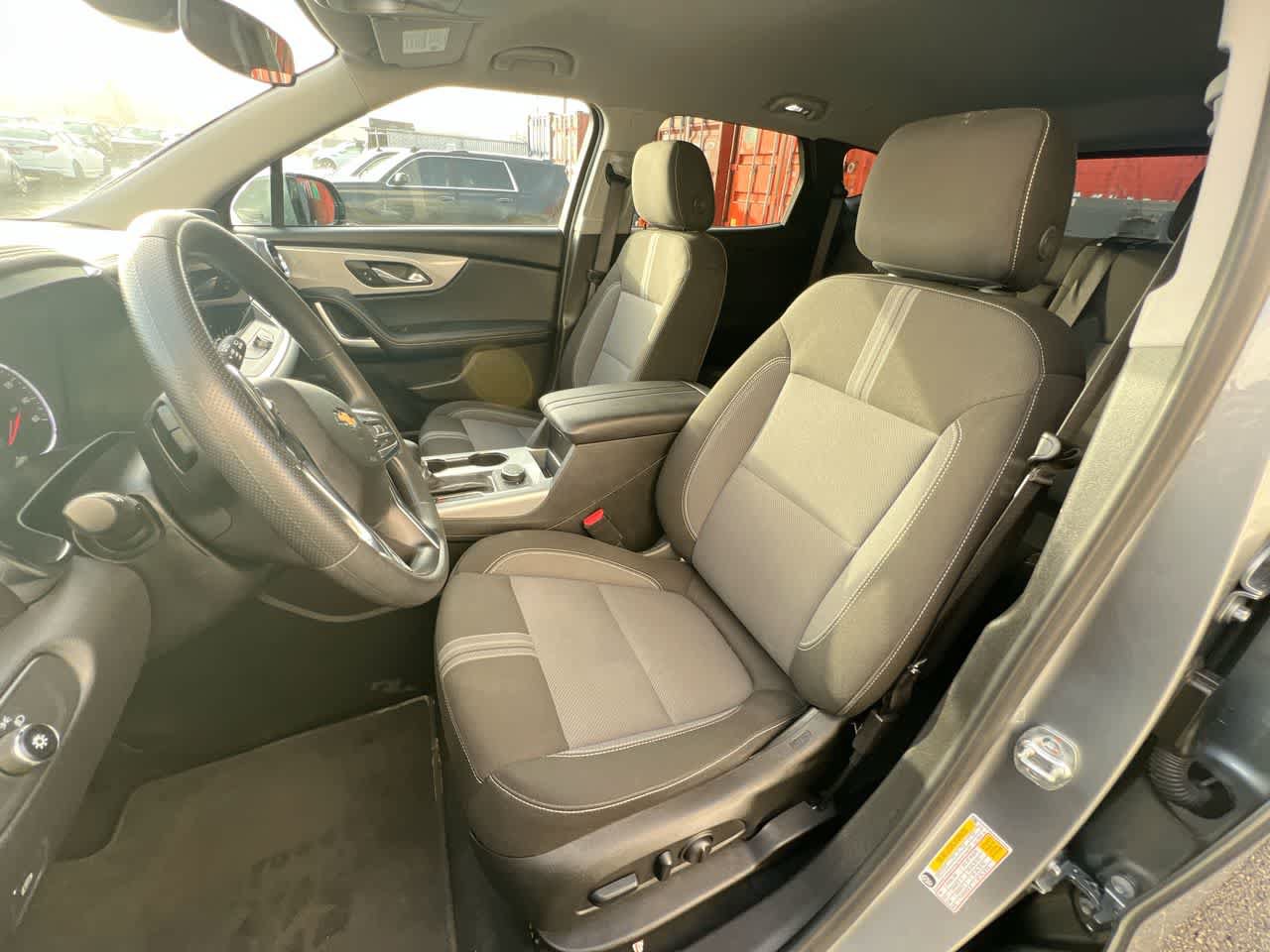 Used 2025 Chevrolet Blazer LT AWD/4WD image 11