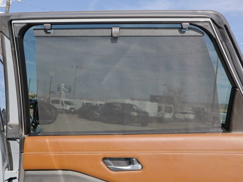 Used 2022 Nissan Pathfinder Platinum w/ Cargo Package image 39