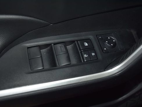 Used 2025 Toyota RAV4 LE AWD/4WD image 22