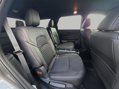 New 2025 Nissan Pathfinder Rock Creek image 12