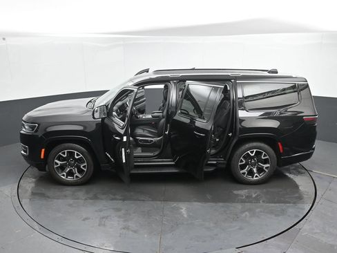 Used 2024 Jeep Wagoneer Series III AWD/4WD image 50