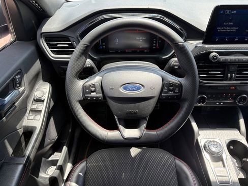 Used 2023 Ford Escape ST-Line FWD image 16