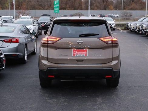 Certified 2024 Nissan Rogue SV image 6