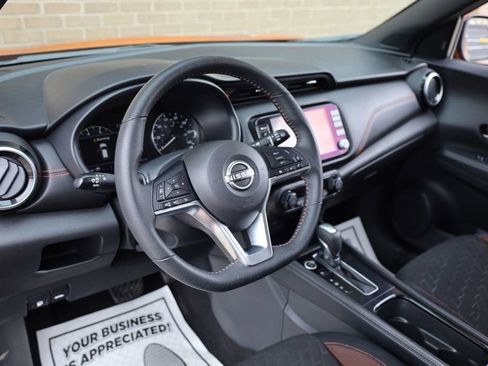 Used 2023 Nissan Kicks SR image 13