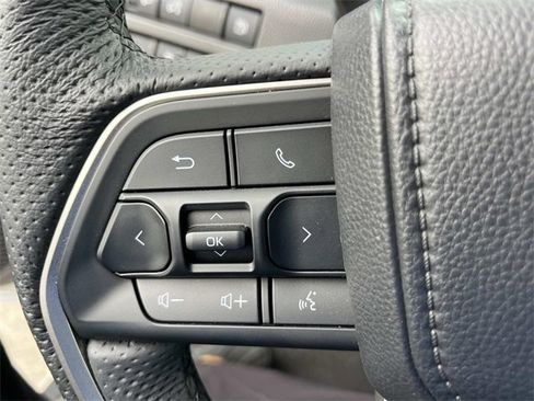 Used 2025 Toyota Tacoma TRD Off-Road image 33