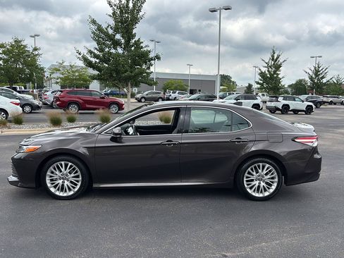 Used 2018 Toyota Camry XLE w/ Audio Package FWD image 26