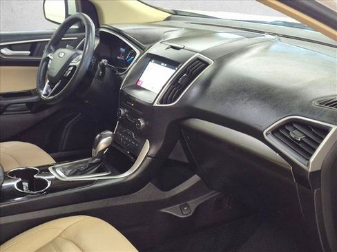 Used 2017 Ford Edge SEL w/ Equipment Group 201A AWD/4WD image 25
