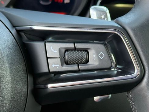 Used 2025 Porsche Macan image 23