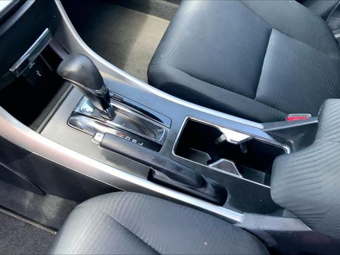 Used 2015 Honda Accord LX image 17