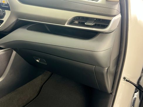 Used 2023 Toyota Highlander XLE FWD image 35