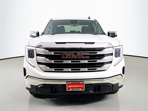 Used 2023 GMC Sierra 1500 SLE w/ X31 Off-Road Package AWD/4WD image 2