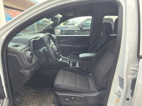 Used 2024 Chevrolet Colorado Trail Boss w/ Technology Package AWD/4WD image 7