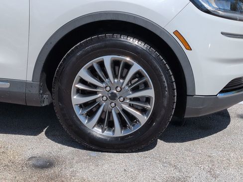 Used 2021 Lincoln Nautilus FWD w/ Equipment Group 101A image 11