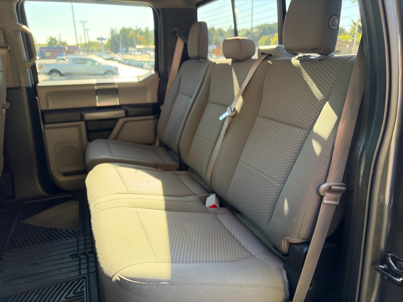 Used 2018 Ford F150 XLT w/ Equipment Group 302A Luxury AWD/4WD image 11