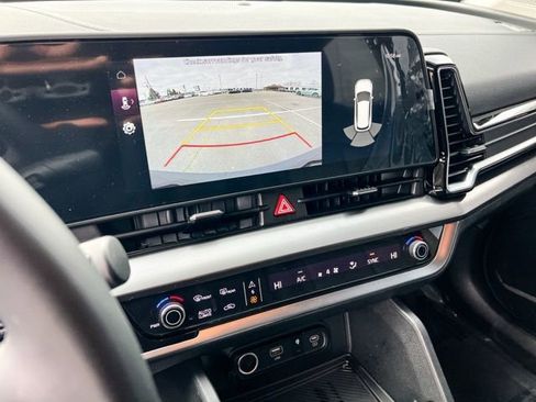 Certified 2024 Kia Sportage EX image 18