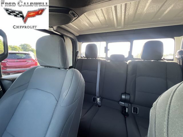 Used 2023 Jeep Gladiator Sport AWD/4WD image 13