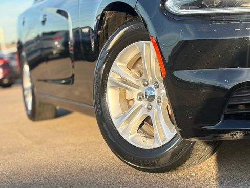 Used 2022 Dodge Charger SXT image 10