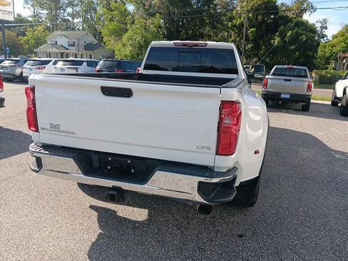 Used 2020 Chevrolet Silverado 3500 LTZ w/ LTZ Plus Package image 16