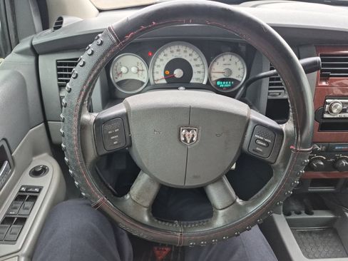 Used 2005 Dodge Durango SLT image 25