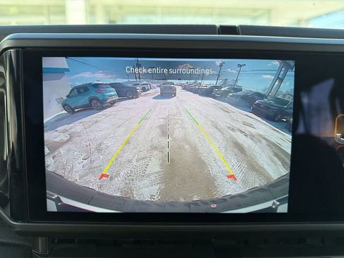 Used 2024 Jeep Wrangler Unlimited Rubicon AWD/4WD image 19