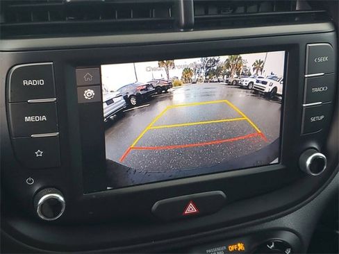 Used 2022 Kia Soul LX image 21