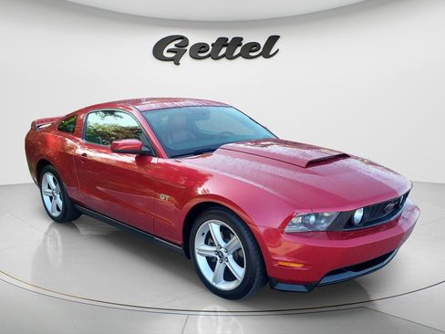 Used 2010 Ford Mustang GT Premium RWD image 3