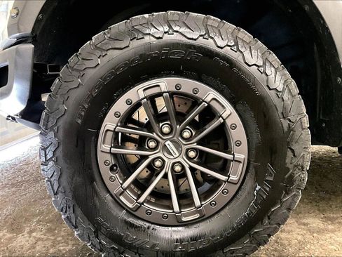 Used 2019 Ford F150 Raptor w/ Equipment Group 802A Luxury AWD/4WD image 8