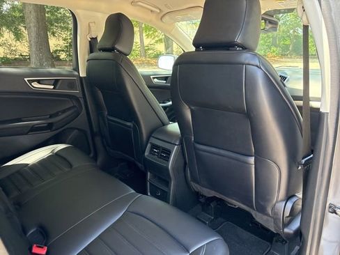 Used 2022 Ford Edge SEL AWD/4WD image 19