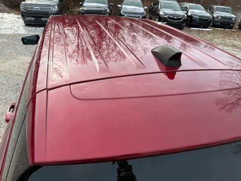 Used 2021 Chevrolet Equinox LT image 18