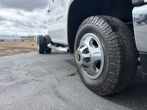 Used 2020 Chevrolet Silverado 3500 LT image 4