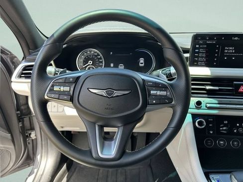 Used 2025 Genesis G70 2.5T RWD image 27