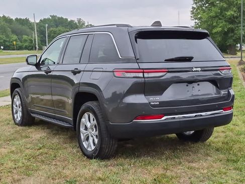 Used 2023 Jeep Grand Cherokee Limited AWD/4WD image 4