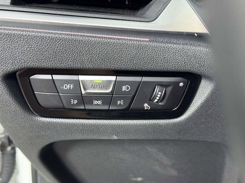 Used 2023 BMW 330i xDrive Sedan w/ Convenience Package AWD/4WD image 19