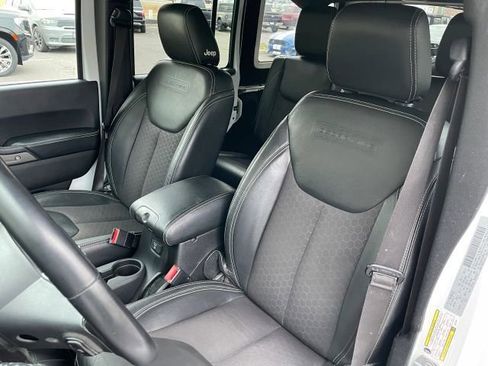 Used 2017 Jeep Wrangler Unlimited Sport image 18