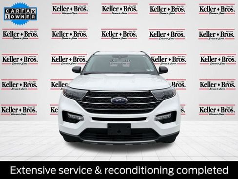 Used 2022 Ford Explorer XLT w/ Equipment Group 202A image 2