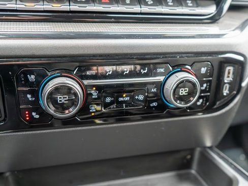 Used 2022 Chevrolet Silverado 1500 ZR2 image 32