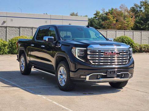 Used 2023 GMC Sierra 1500 Denali AWD/4WD image 3