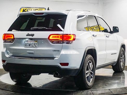 Used 2020 Jeep Grand Cherokee Limited w/ Luxury Group II image 4