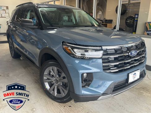 New 2026 Ford Explorer Active w/ Active Comfort Package AWD/4WD image 3
