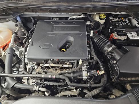 Used 2020 Ford Escape SE image 29