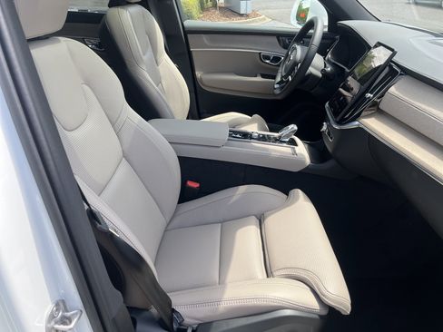 New 2026 Volvo XC90 T8 Ultra w/ Protection Package Premier AWD/4WD image 28
