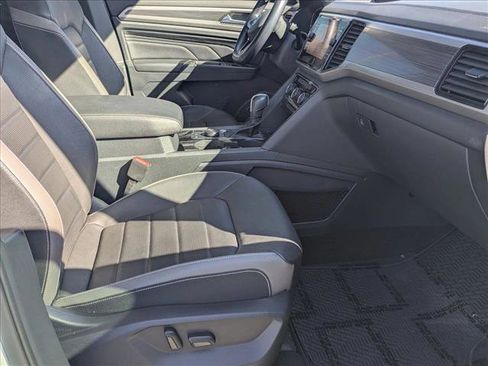 Used 2021 Volkswagen Atlas SEL Premium image 22