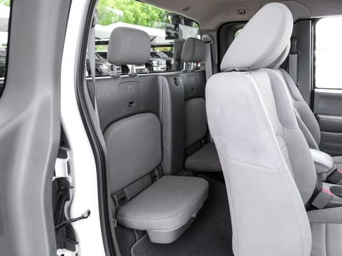 Used 2019 Nissan Frontier S RWD image 36