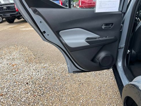 Used 2024 Nissan Kicks SR w/ SR Premium Package FWD image 15
