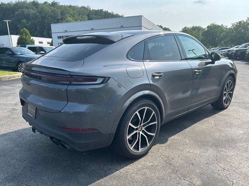 Used 2024 Porsche Cayenne Coupe AWD/4WD image 12